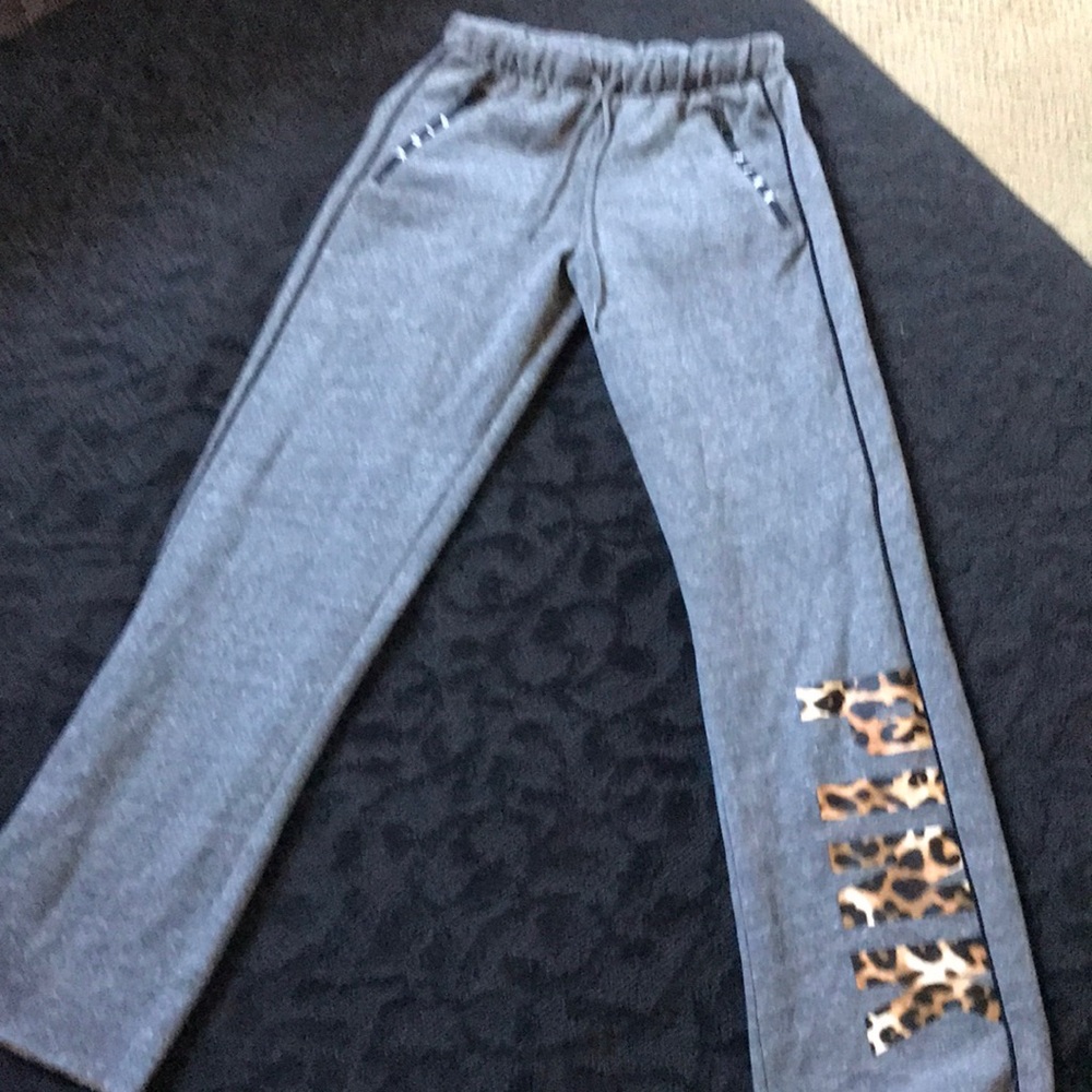 Pink grey w/ cheetah print -Boyfriend / wide leg sweats - great condition